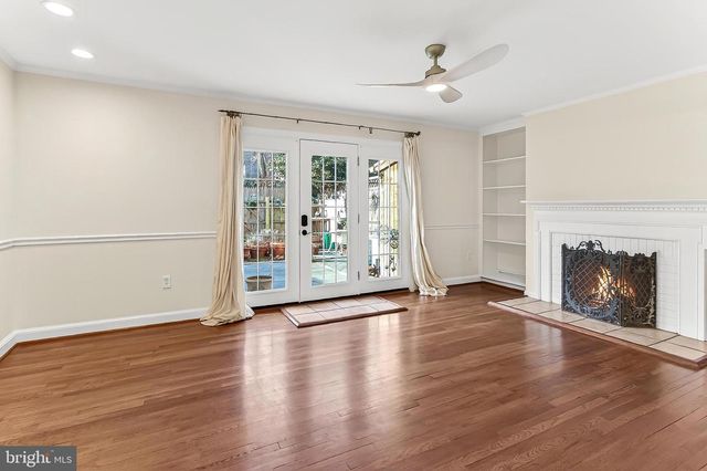 7371 MONTCALM DR, Mclean, VA 22102