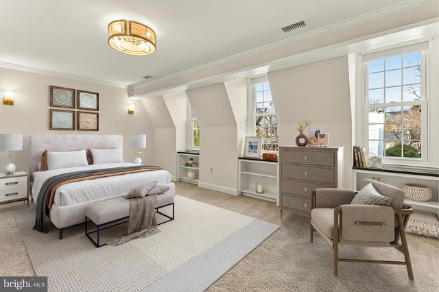 7371 MONTCALM DR, Mclean, VA 22102