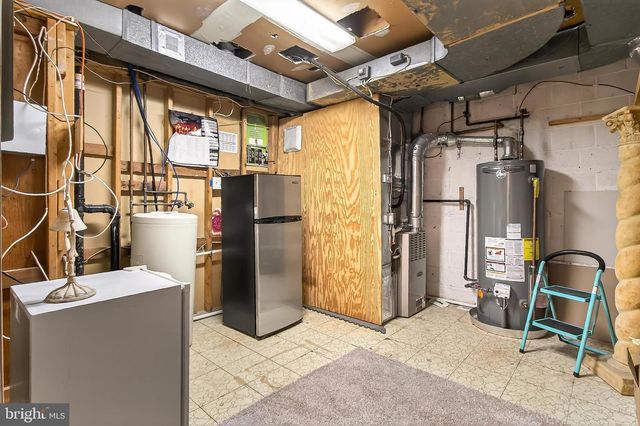 7371 MONTCALM DR, Mclean, VA 22102