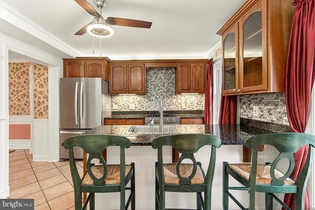 7371 MONTCALM DR, Mclean, VA 22102