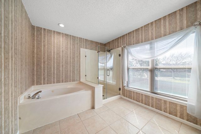 115 Coral Bay Drive, League City, TX 77573