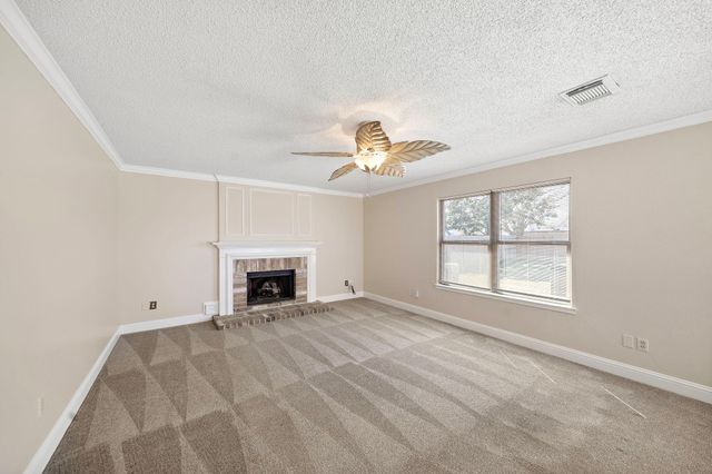 115 Coral Bay Drive, League City, TX 77573