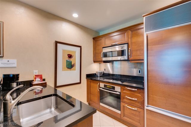 145 East HARMON Avenue 2220 & 2218, Las Vegas, NV 89109