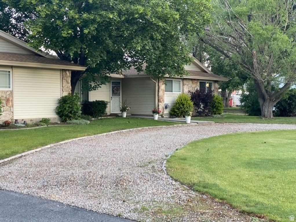 10456 S 3010 W, South Jordan, UT 84095