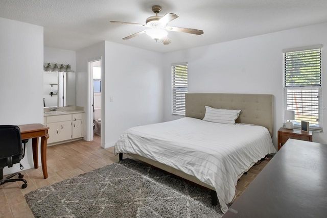 921 VILLAGE LAKE DRIVE N, Deland, FL 32724