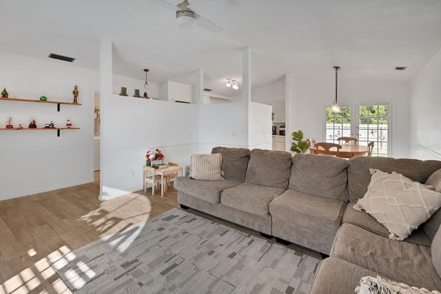 921 VILLAGE LAKE DRIVE N, Deland, FL 32724