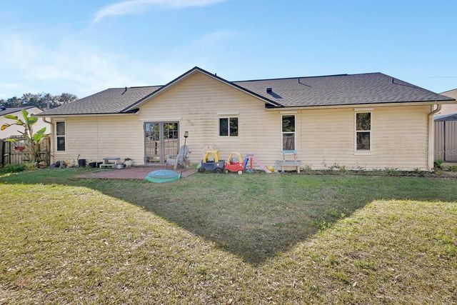 921 VILLAGE LAKE DRIVE N, Deland, FL 32724