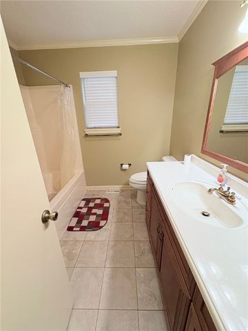 308 Tanglewood Drive, Russellville, AR 72801