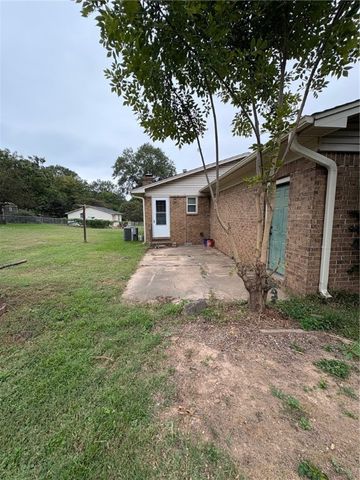 308 Tanglewood Drive, Russellville, AR 72801