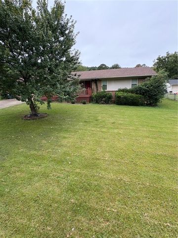 308 Tanglewood Drive, Russellville, AR 72801