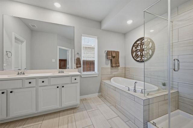 3913 Southbend Drive, Denison, TX 75020