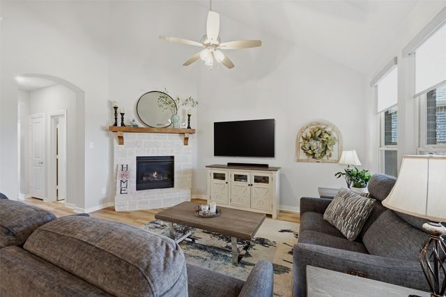 3913 Southbend Drive, Denison, TX 75020