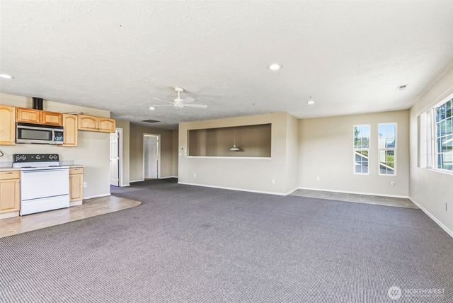 2426 38th Avenue, Longview, WA 98632