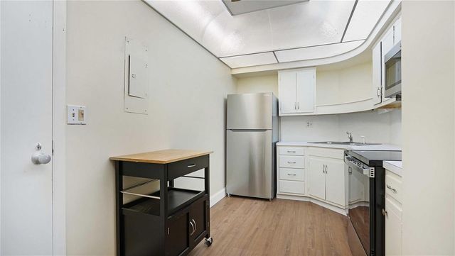 3333 NE 34 Street 109, Fort Lauderdale, FL 33308