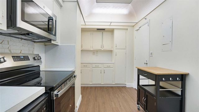3333 NE 34 Street 109, Fort Lauderdale, FL 33308