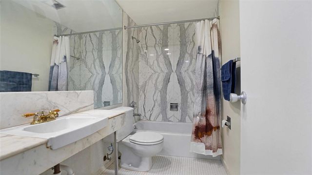 3333 NE 34 Street 109, Fort Lauderdale, FL 33308