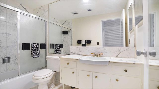 3333 NE 34 Street 109, Fort Lauderdale, FL 33308