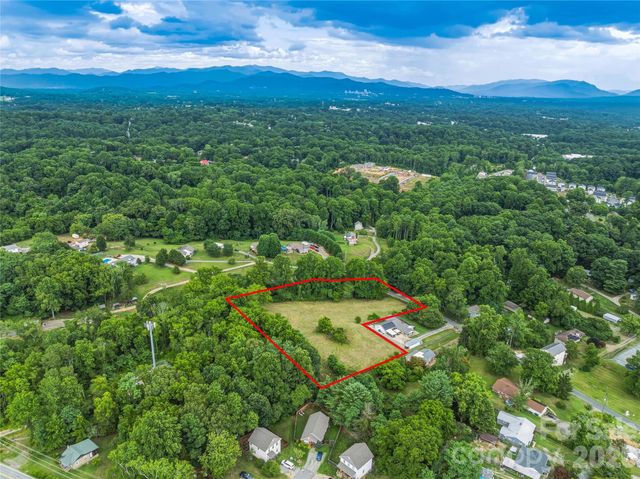 99999 Daniel Road 3, Asheville, NC 28806
