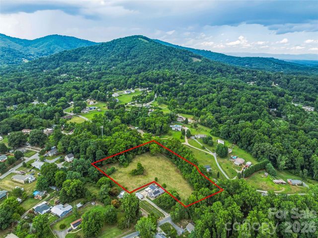 99999 Daniel Road 3, Asheville, NC 28806