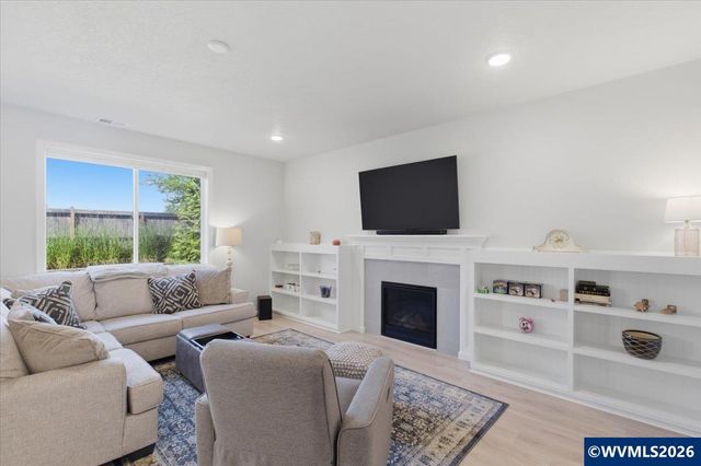 7192 SE Cheryl Ct, Corvallis, OR 97330