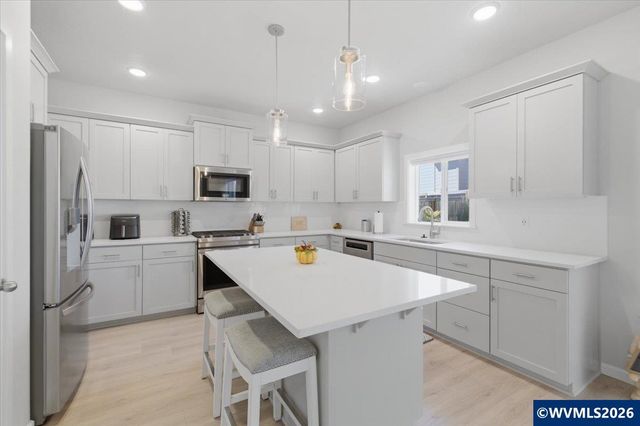 7192 SE Cheryl Ct, Corvallis, OR 97330