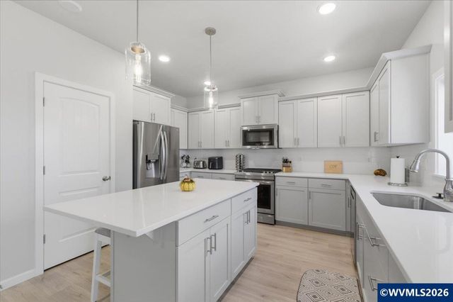 7192 SE Cheryl Ct, Corvallis, OR 97330