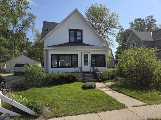 318 Madison STREET, Walworth, WI 53184