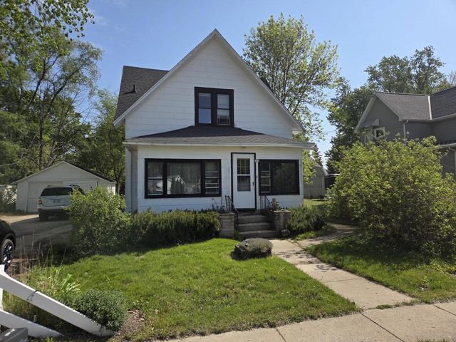 318 Madison STREET, Walworth, WI 53184