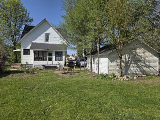 318 Madison STREET, Walworth, WI 53184