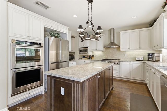 3435 S Saddleback Court, Santa Ana, CA 92704