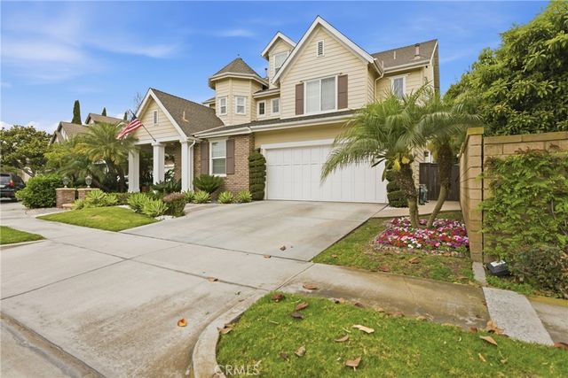 3435 S Saddleback Court, Santa Ana, CA 92704