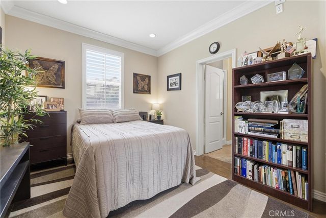 3435 S Saddleback Court, Santa Ana, CA 92704