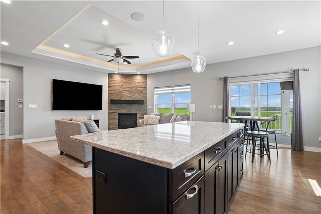 3065 Ridgeview Drive, Ely, IA 52227