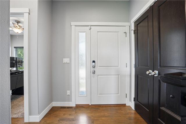 3065 Ridgeview Drive, Ely, IA 52227