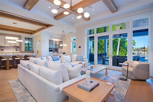 275 SPRING LINE DR, Naples, FL 34102