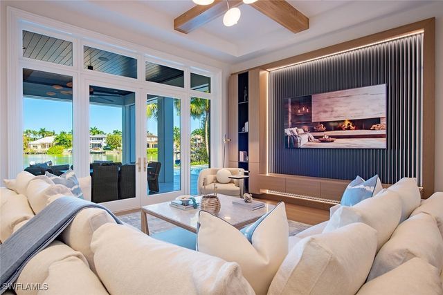 275 SPRING LINE DR, Naples, FL 34102