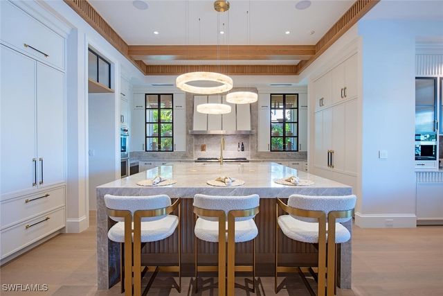 275 SPRING LINE DR, Naples, FL 34102