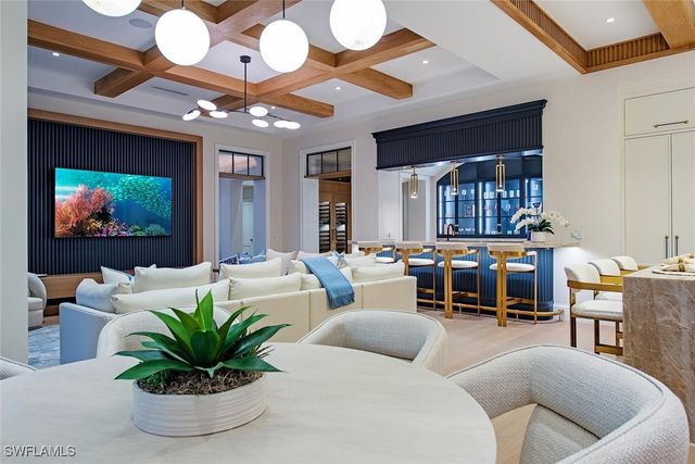 275 SPRING LINE DR, Naples, FL 34102