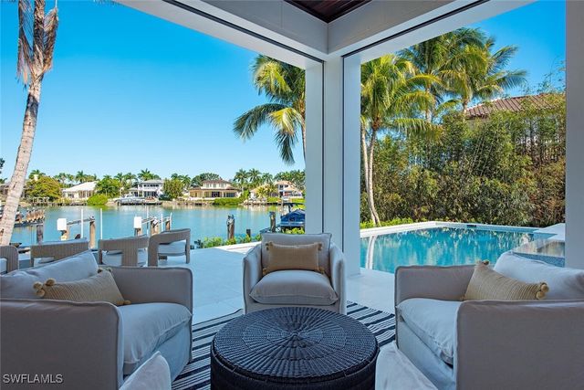 275 SPRING LINE DR, Naples, FL 34102