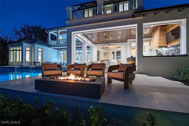 275 SPRING LINE DR, Naples, FL 34102