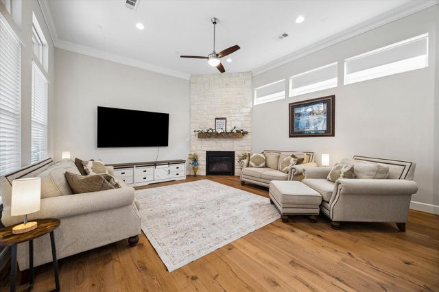 1202 W 16th Street C, Houston, TX 77008