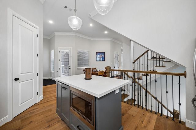 1202 W 16th Street C, Houston, TX 77008
