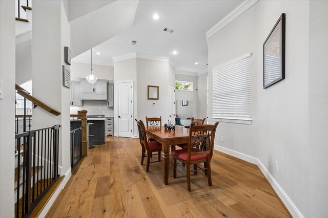 1202 W 16th Street C, Houston, TX 77008