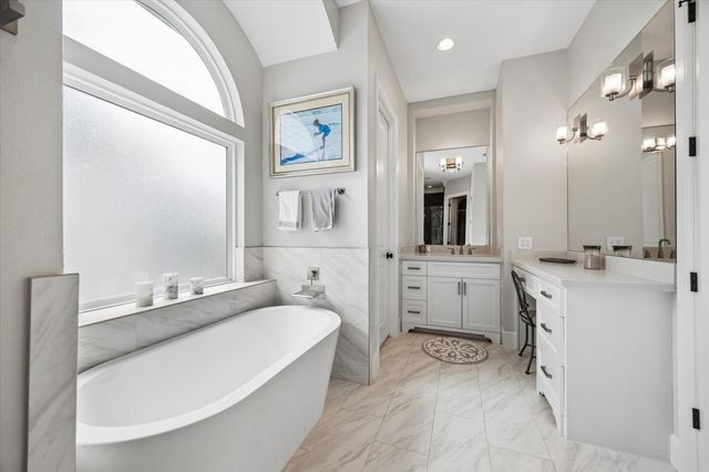 1202 W 16th Street C, Houston, TX 77008
