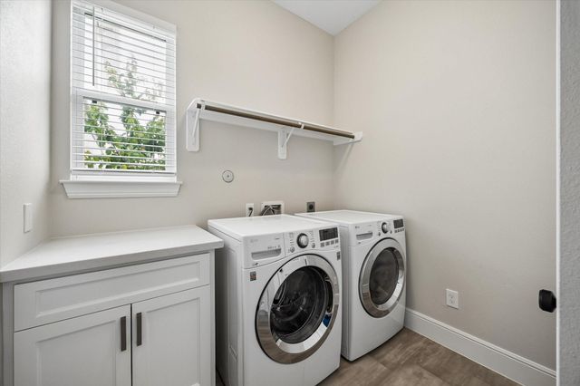 1202 W 16th Street C, Houston, TX 77008