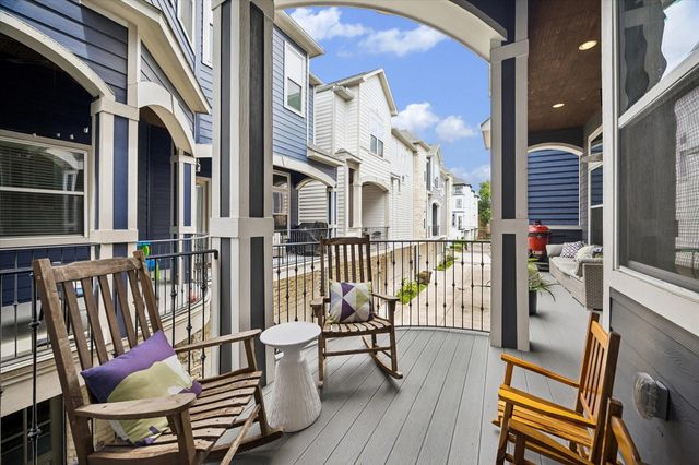 1202 W 16th Street C, Houston, TX 77008