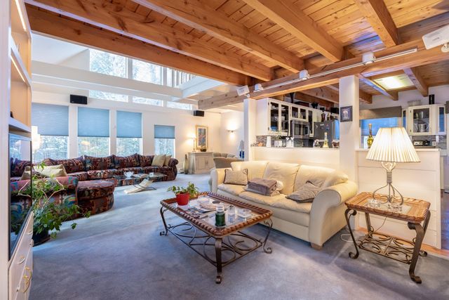 490 Meredith Center Road, Laconia, NH 03246