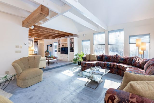 490 Meredith Center Road, Laconia, NH 03246