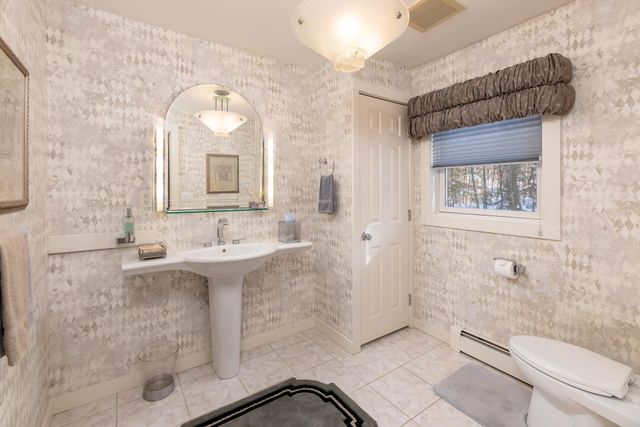 490 Meredith Center Road, Laconia, NH 03246