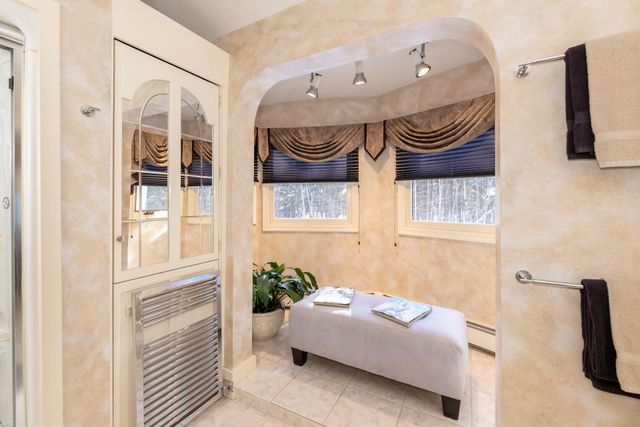 490 Meredith Center Road, Laconia, NH 03246